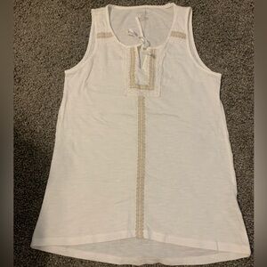 CUTE WHITE MUSLE TEE 👚